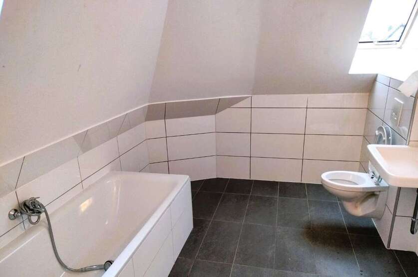 3,5-Zimmer-Dachgeschosswohnung in HammHerringen – Vermietet und top-modernisiert 3.5 zimmer