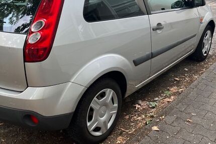 Ford Fiesta 176.731 km 1.799 &euro; Recklinghausen 45563