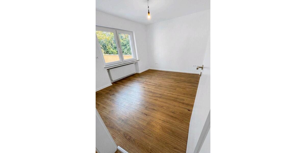 Erdgeschoßwohnung Dortmund Mengede - 4.5 Zimmer, 113 m&sup2;, 1.350&euro; | Angebot:26355258