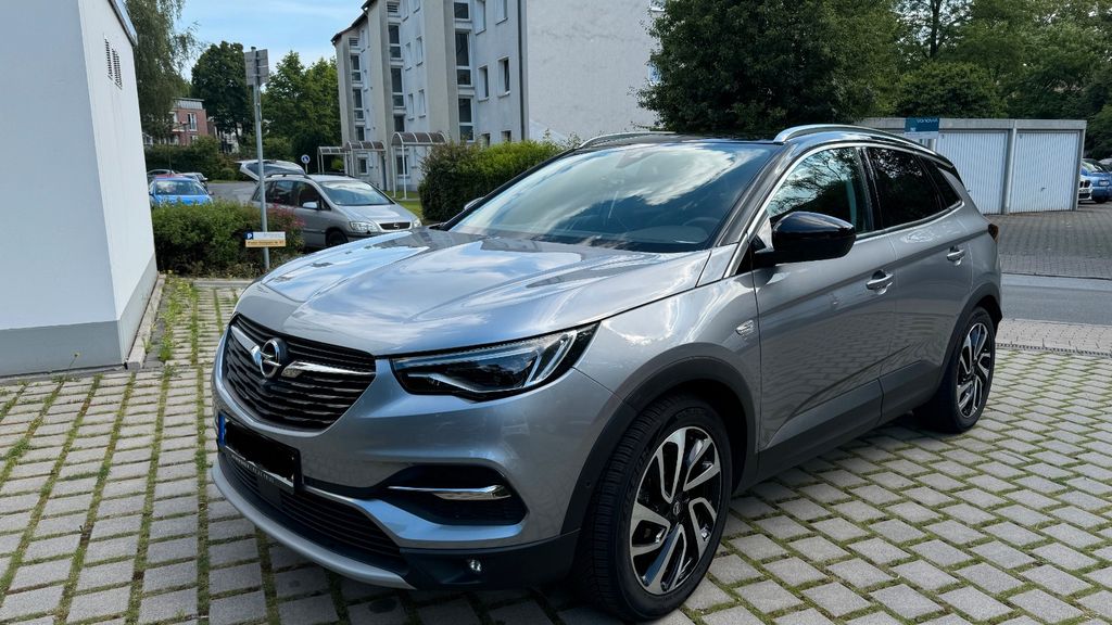 Opel Grandland (X) 68.000 km 18.500 &euro; Dortmund 44328