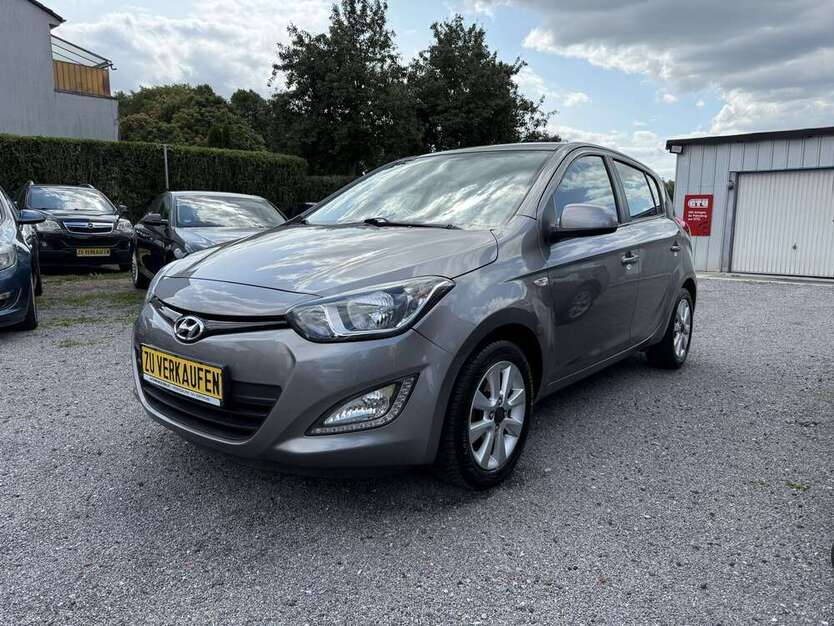 i20