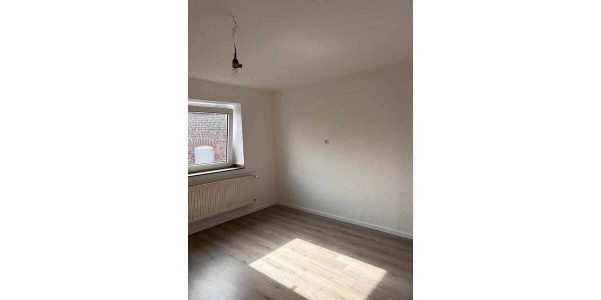 Dachgeschoßwohnung Witten Annen - 2 Zimmer, 50 m&sup2;, 325&euro; | Angebot:25404242