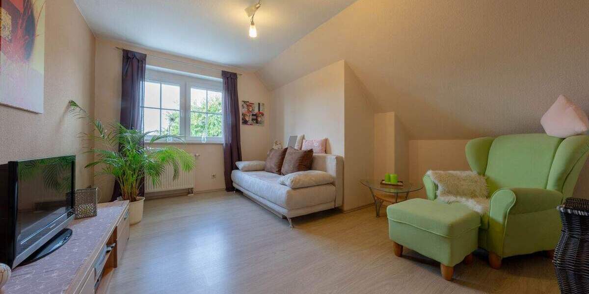 Charmante Doppelhaushälfte mit Dachstudio & Garten in begehrter und ruhiger Wohnlage von Selm 4 zimmer