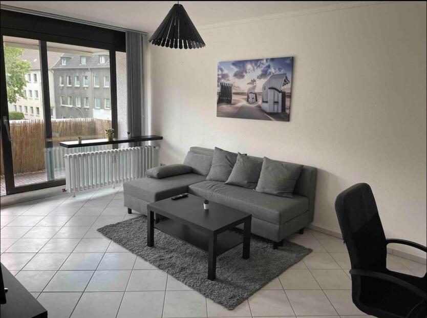 Sochöne 2,5-Zimmer-Wohnung mit Balkon in Top-Lage! von Privat zimmer