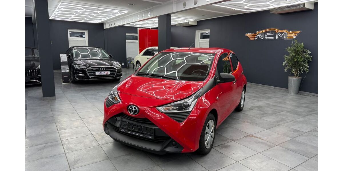 Toyota Aygo (X) 92.900 km 7.699 &euro; Unna 59423