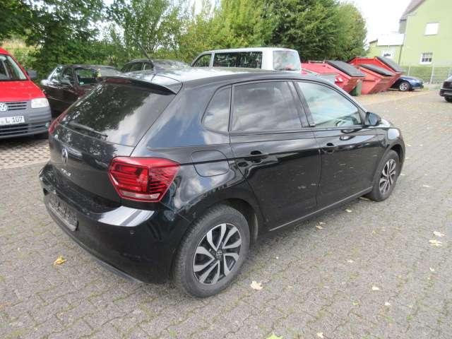 VW Polo Active 1.0 APP CLIMATRONIC ALU APS SITZHEIZUN 57.000 km 14.444 € Bergkamen 59192