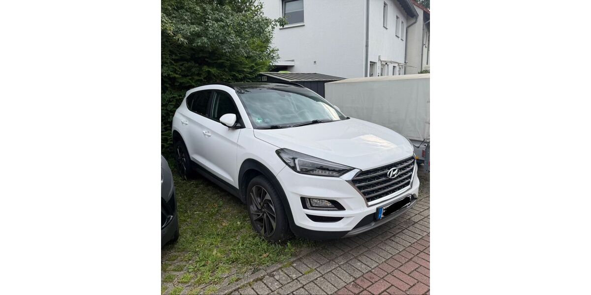 Hyundai TUCSON 93.000 km 18.999 &euro; Bergkamen 59192