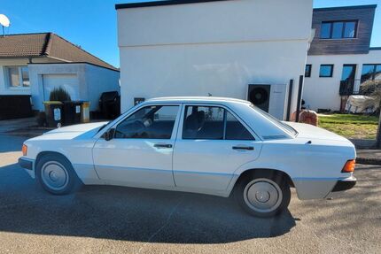 Mercedes-Benz 190 135.000 km 6.990 &euro; Dortmund 44309