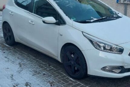 Kia ceed / Ceed 62.000 km 10.990 &euro; Witten 58452
