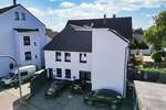 Hochwertige Erdgeschosswohnung mit Garten in kernsaniertem 3-Familienhaus 4 zimmer