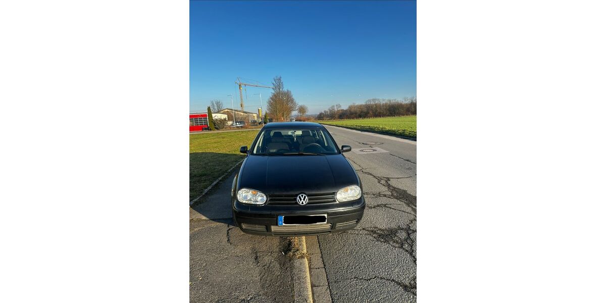 VW Golf 129.700 km 2.400 &euro; Fröndenberg 58730