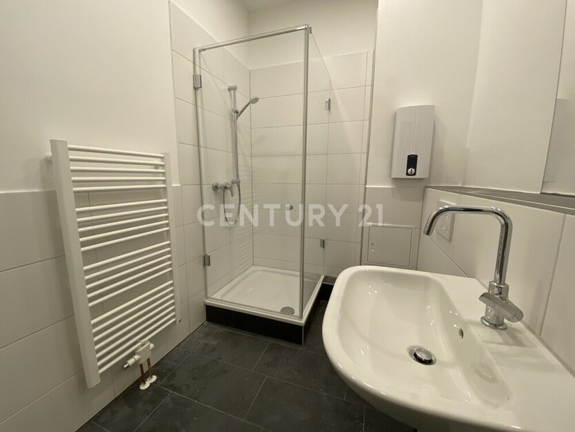 Sanierte Altbauwohnung mit Südwest Balkon und Blick ins Grüne 3 zimmer