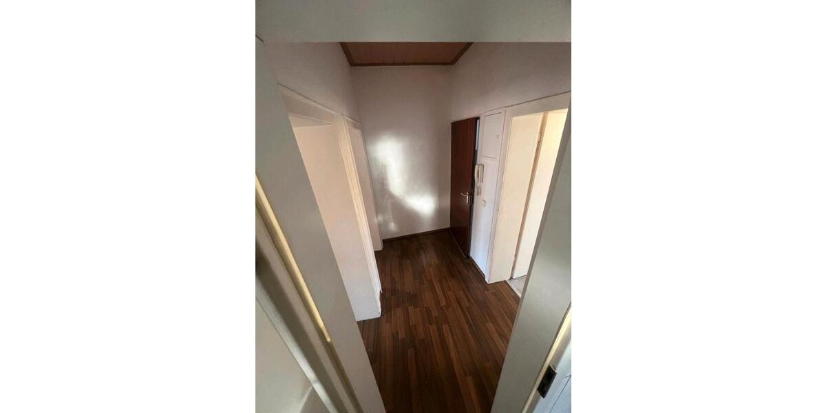 Sehr helle Zentrale Wohnung zu vermieten zimmer