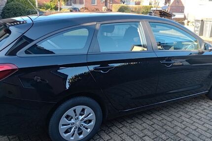 Hyundai i30 102.000 km 10.700 &euro; Lüdinghausen 59348