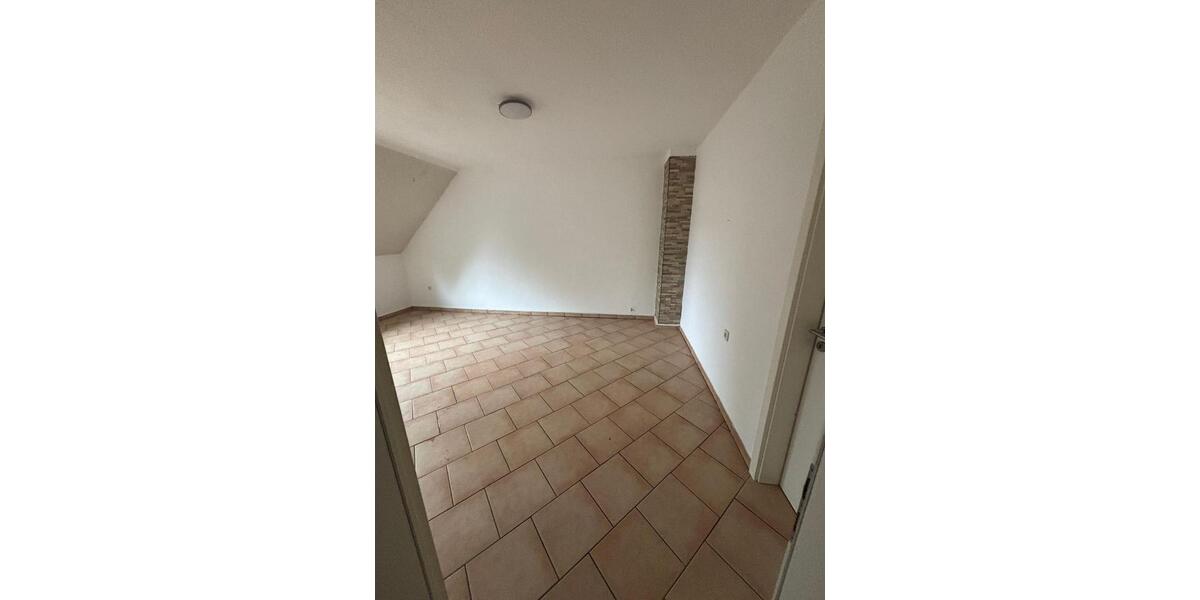 Dachgeschoßwohnung Dortmund Brackel - 2 Zimmer, 50 m&sup2;, 600&euro; | Angebot:24438552