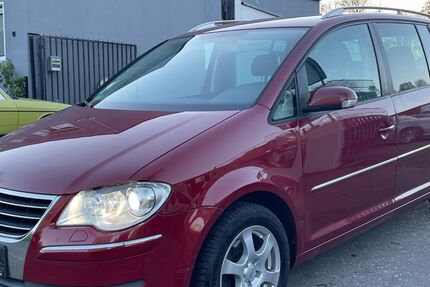 VW Touran 217.640 km 3.990 € Essen 45326