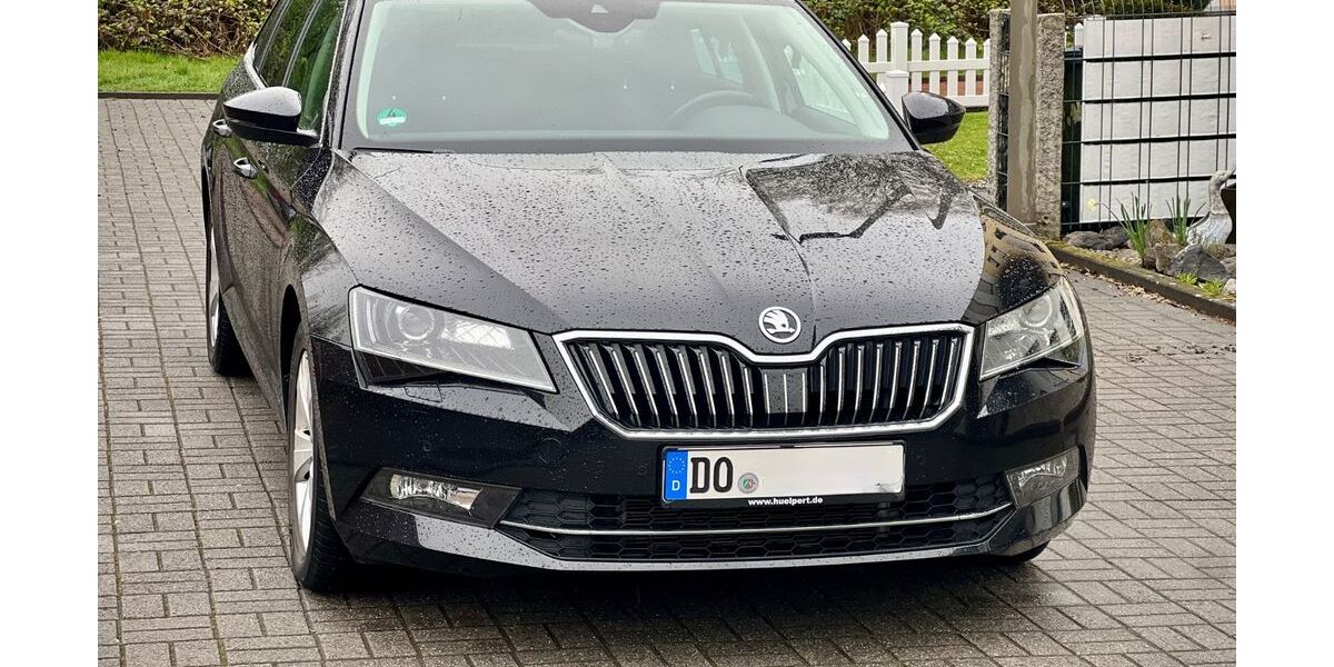 Skoda Superb 127.000 km 16.200 &euro; Dortmund 44379