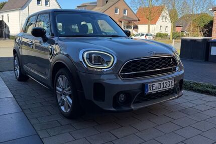 Mini Countryman SE (Cooper) 48.092 km 21.950 &euro; Marl 45772