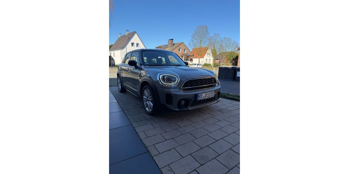 Mini Countryman SE (Cooper) 48.092 km 21.950 &euro; Marl 45772