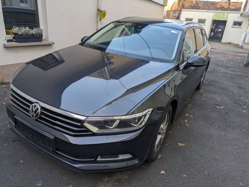VW Passat 198.000 km 12.600 € Dortmund 44225