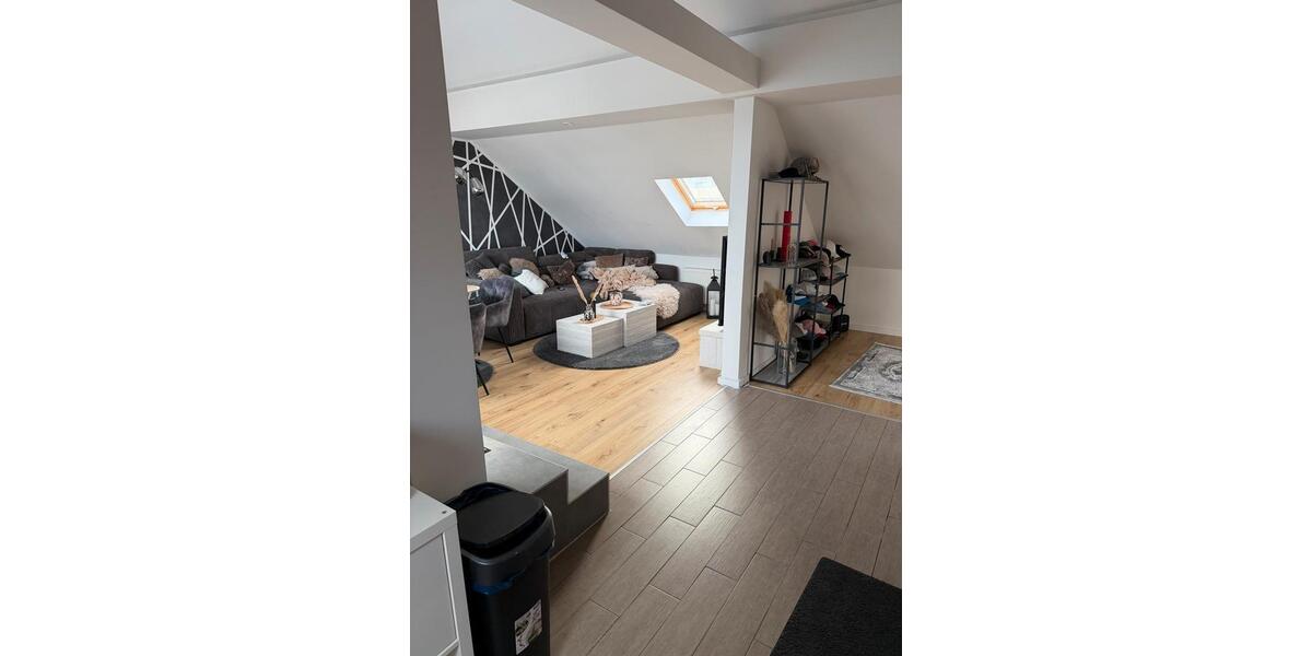 Dachgeschoßwohnung Gelsenkirchen Rotthausen - 3.5 Zimmer, 78 m&sup2;, 810&euro; | Angebot:25046374
