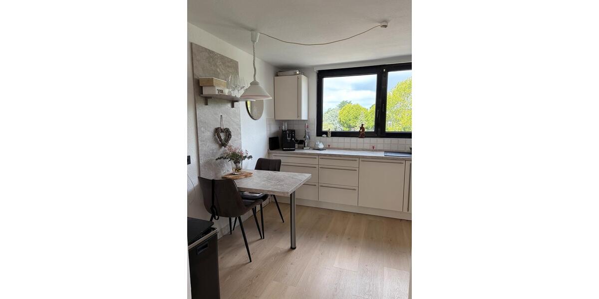 Dachgeschoßwohnung Dortmund Hombruch - 3.5 Zimmer, 150 m&sup2;, 1.800&euro; | Angebot:26665401