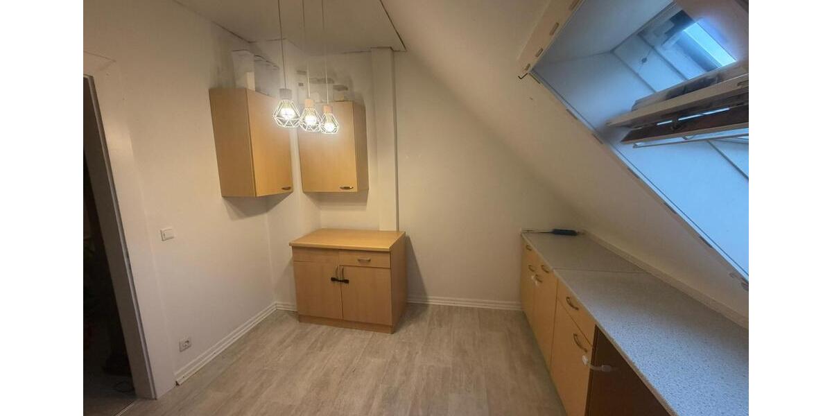 Dachgeschoßwohnung Oer-Erkenschwick Erkenschwick - 3.5 Zimmer, 75 m&sup2;, 490&euro; | Angebot:24786758