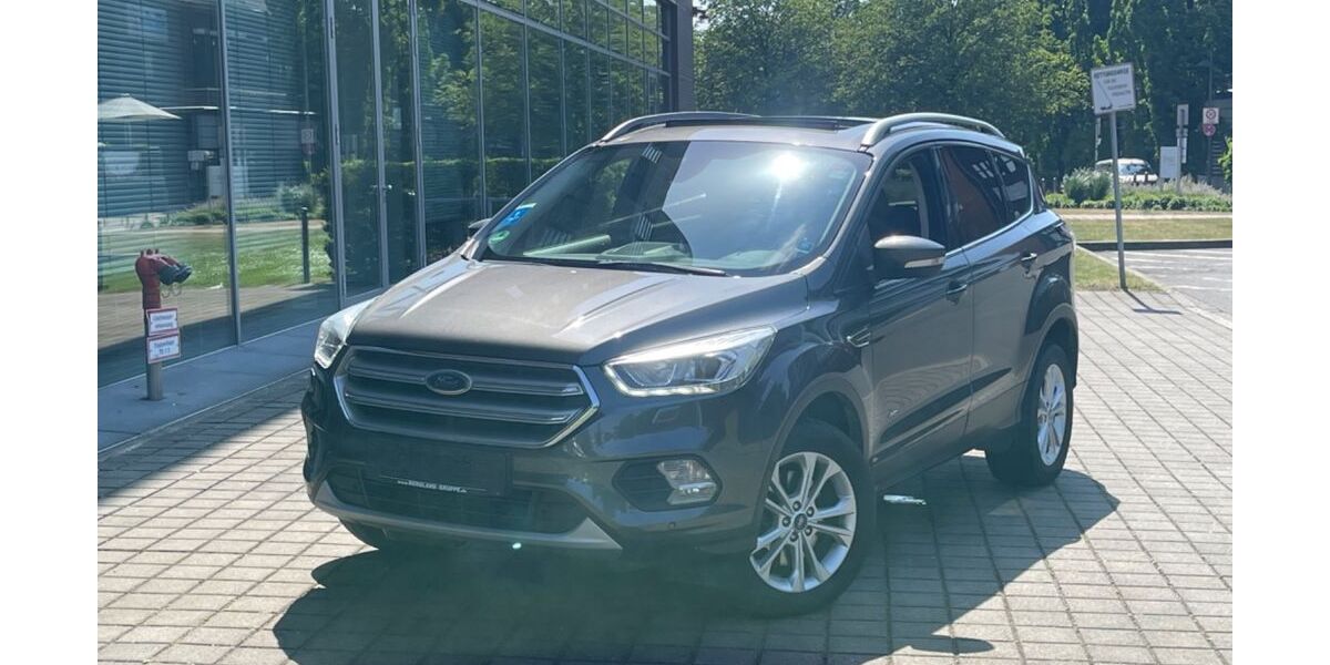 Ford Kuga 100.000 km 15.900 &euro; Gelsenkirchen 45899