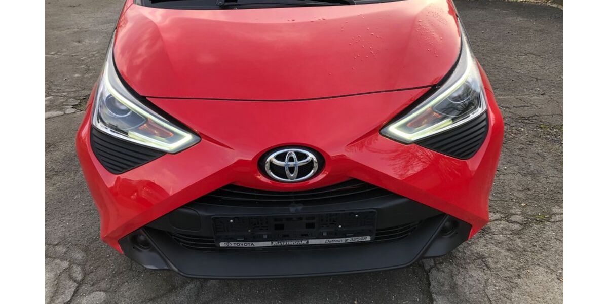 Toyota Aygo (X) 51.000 km 8.900 &euro; Dortmund 44135