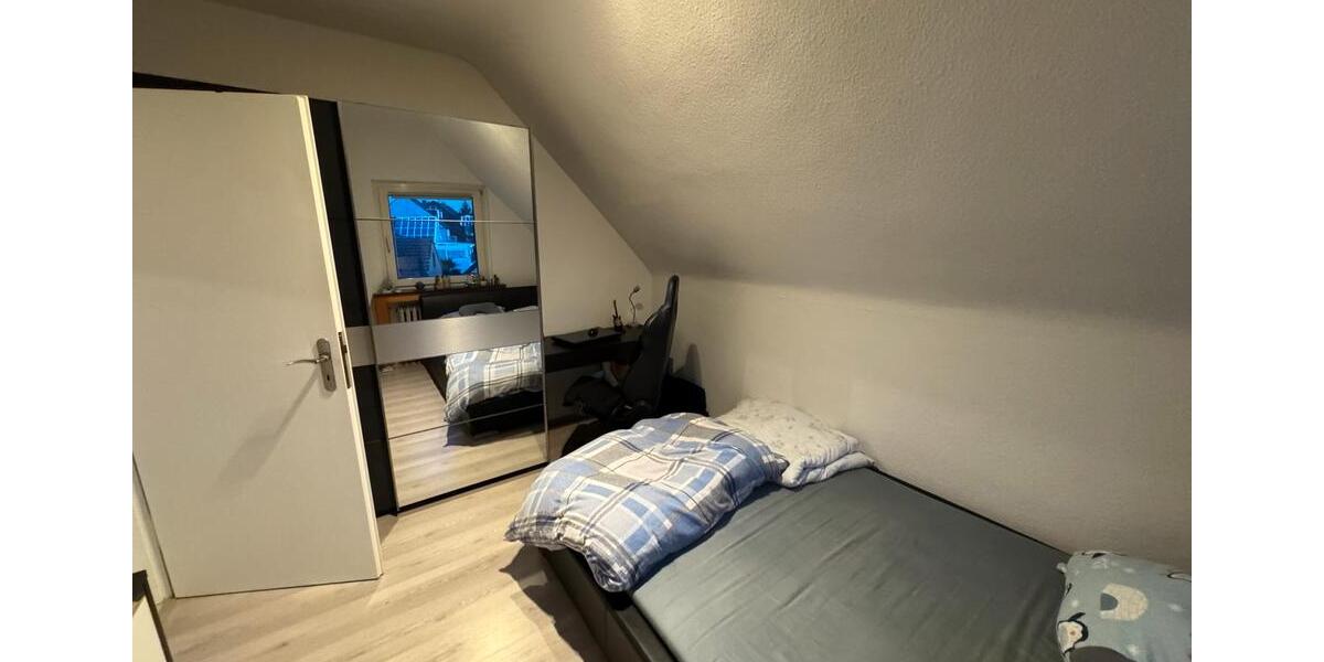Dachgeschoßwohnung Herne Wanne - 2.5 Zimmer, 52 m&sup2;, 495&euro; | Angebot:24784278
