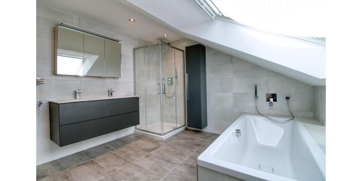 Erdgeschoßwohnung Wetter (Ruhr) - 5 Zimmer, 140 m&sup2;, 2.125&euro; | Angebot:23012348