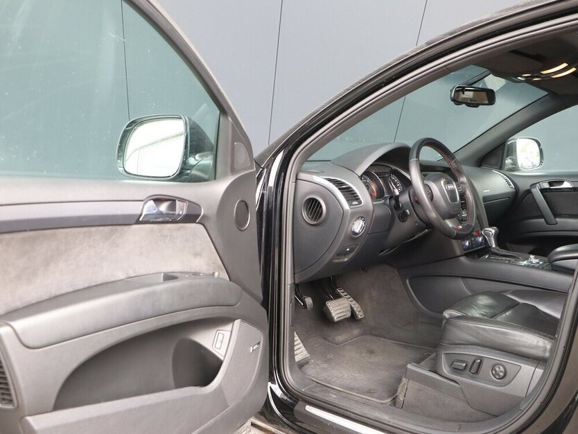 Q7 4.2 TDI QUATTRO S-LINE / 7-SITZE / PANORAMA