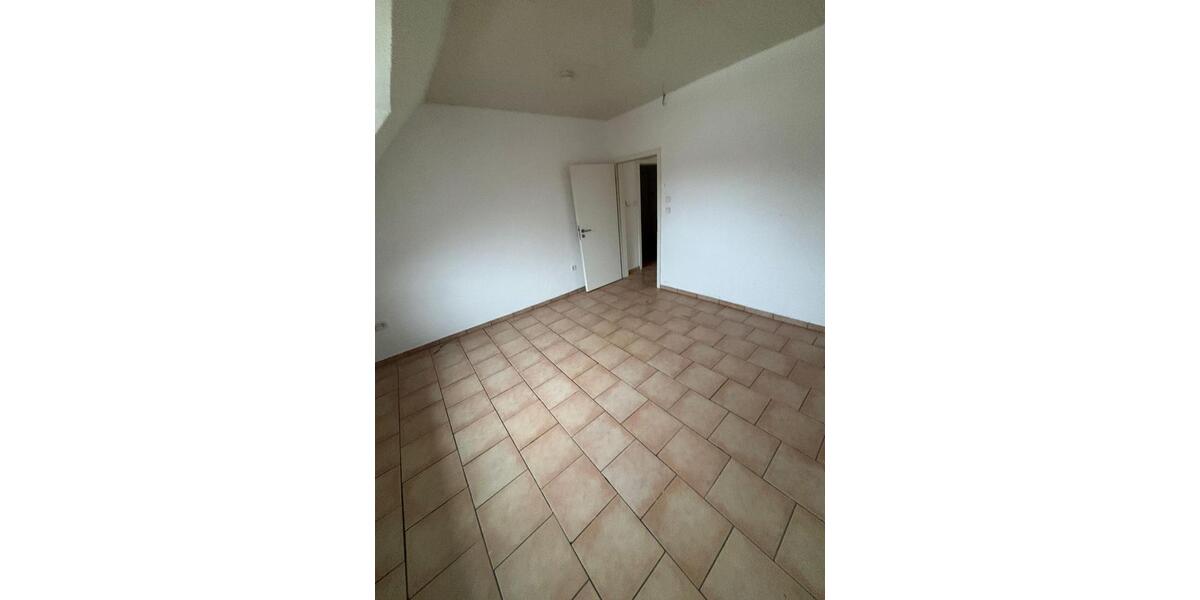 Dachgeschoßwohnung Dortmund Brackel - 2 Zimmer, 50 m&sup2;, 600&euro; | Angebot:24438552