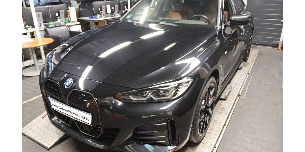 BMW i4 11.951 km 42.210 &euro; Hagen 58091