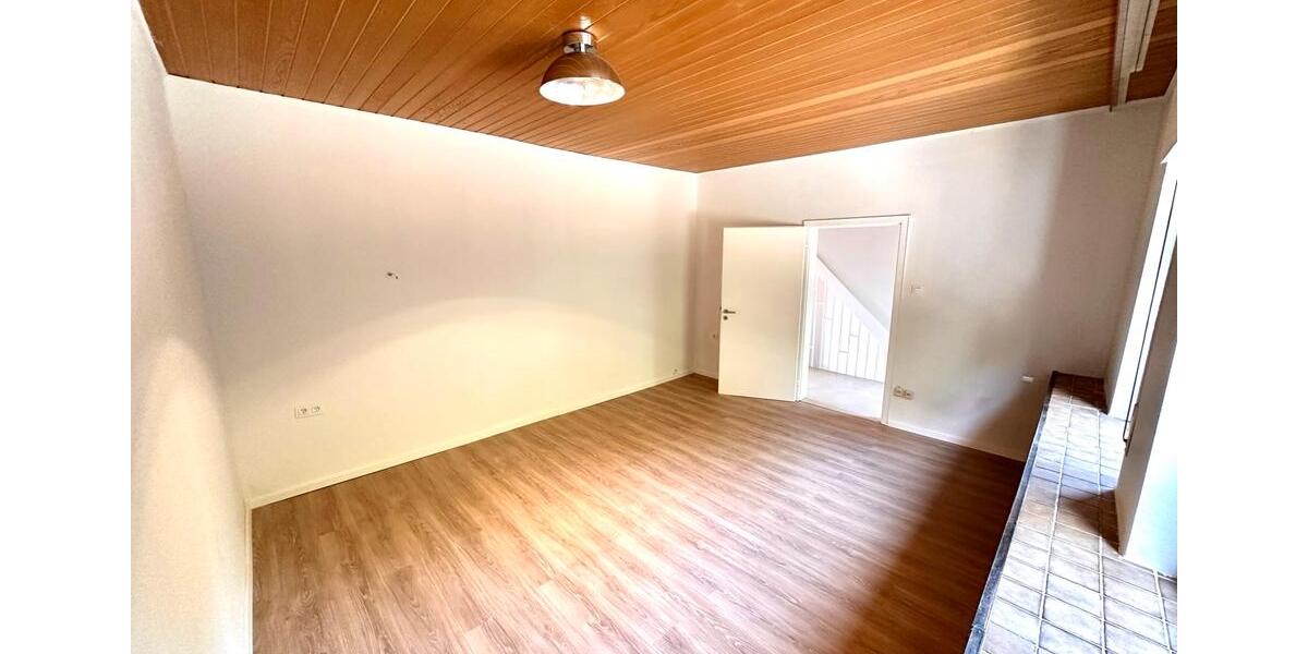 Doppelhaushälfte Hemer - 8 Zimmer, 155 m&sup2;, 1.399&euro; | Angebot:26283572