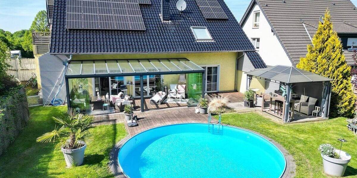 - RESERVIERT - Platz, Privatsphäre und Flexibilität - alles unter einem Dach vereint! Gepflegtes ZFH in Aplerbeck! 7 zimmer