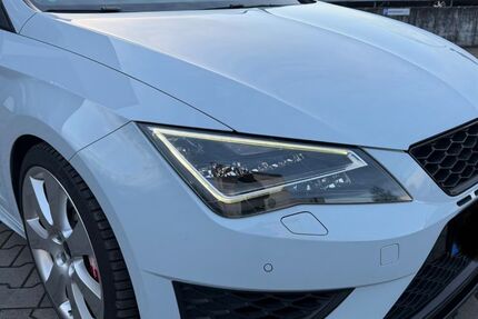 Seat Leon 122.500 km 16.990 &euro; Dortmund 44379