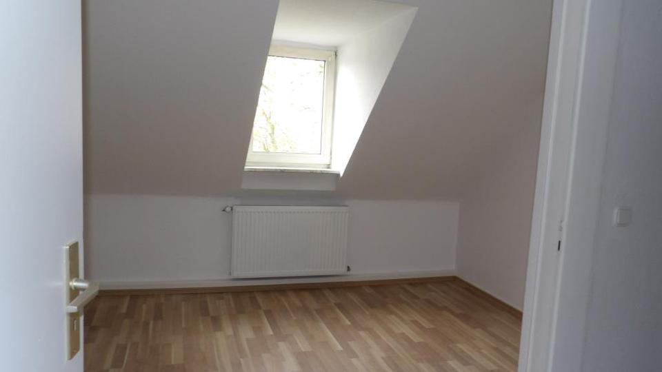 4 Zimmer - schnuckelig aufgeteilt ? Bitte sehr ! :-) Frei ab sofort, provisionsfrei !