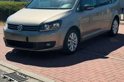 VW Touran 130.245 km 10.700 &euro; Lünen 44534