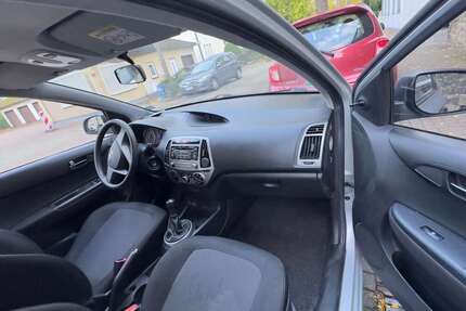 Hyundai i20 133.228 km 4.600 € Hattingen 45525