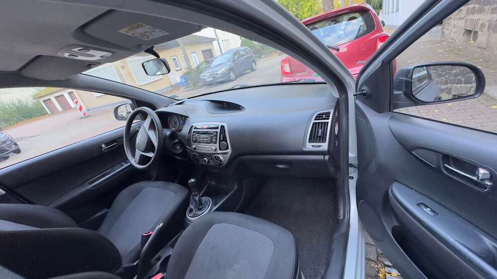 Hyundai i20 133.228 km 4.600 € Hattingen 45525