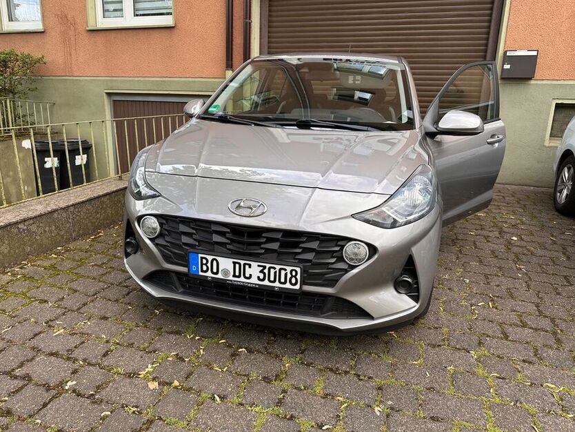 i10