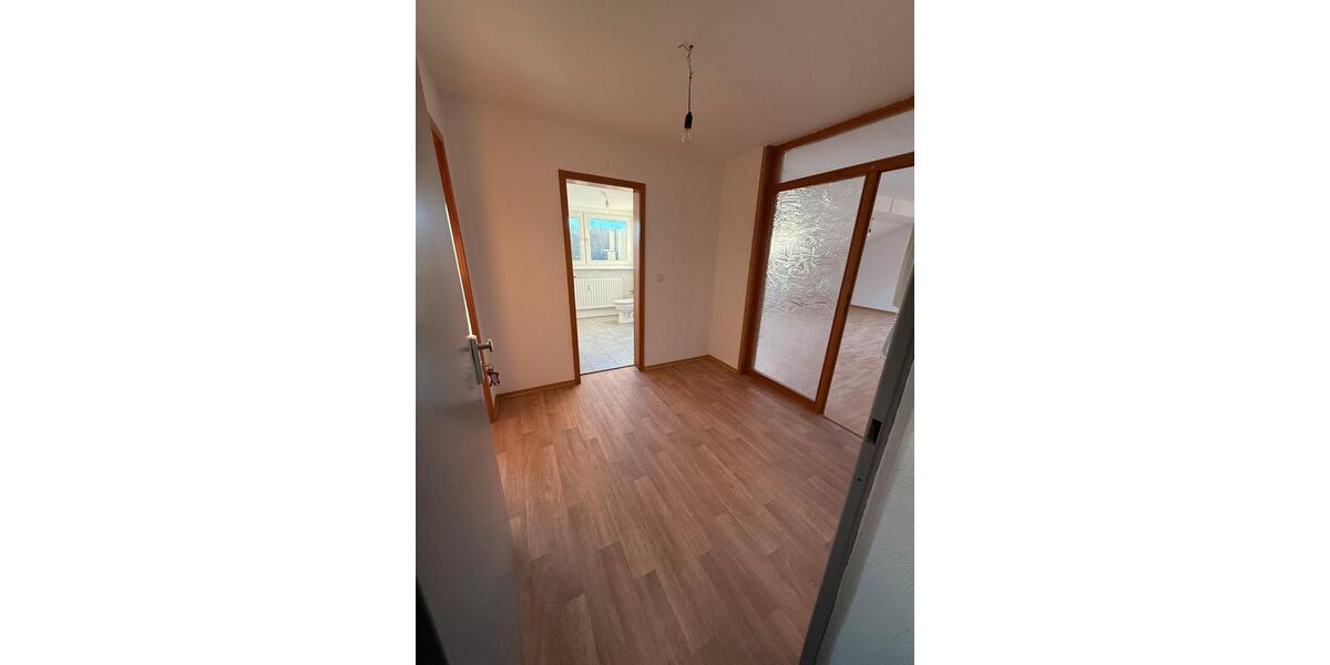 Dachgeschoßwohnung Hagen Hagen-Nord - 3 Zimmer, 78 m&sup2;, 900&euro; | Angebot:24789139