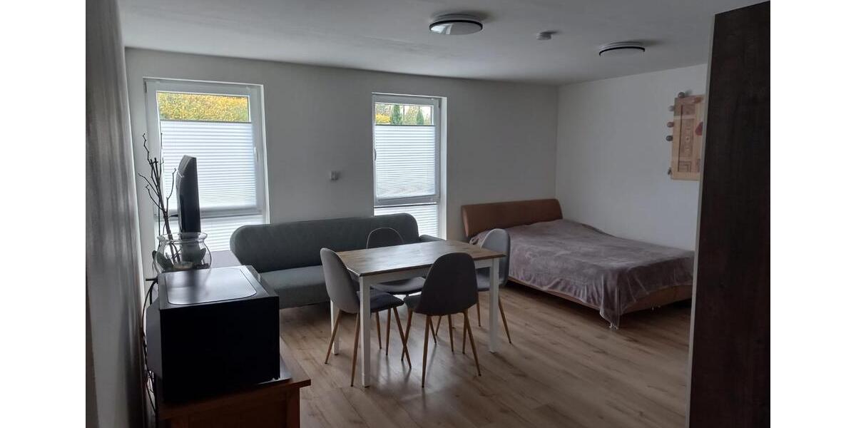 Wohnung mit Terrasse , Teilmöbliert 2 zimmer