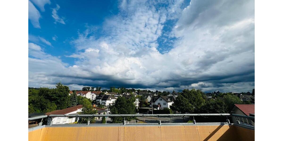 Dachgeschoßwohnung Menden (Sauerland) - 4 Zimmer, 80 m&sup2;, 239.000&euro; | Angebot:27446920
