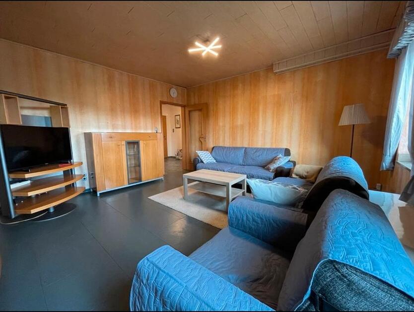 Voll möbilierte Wohnung mit großer Terrasse