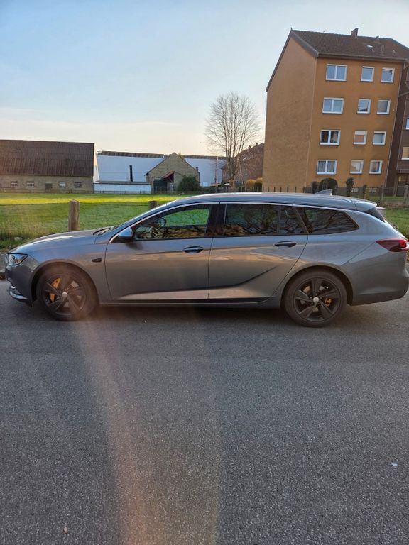 Opel Insignia 98.000 km 20.350 € Werl 59457