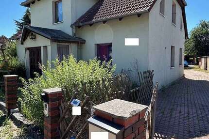 Haus zum Kaufen in Neiße-Malxetal 136.500 € 179.94 m²