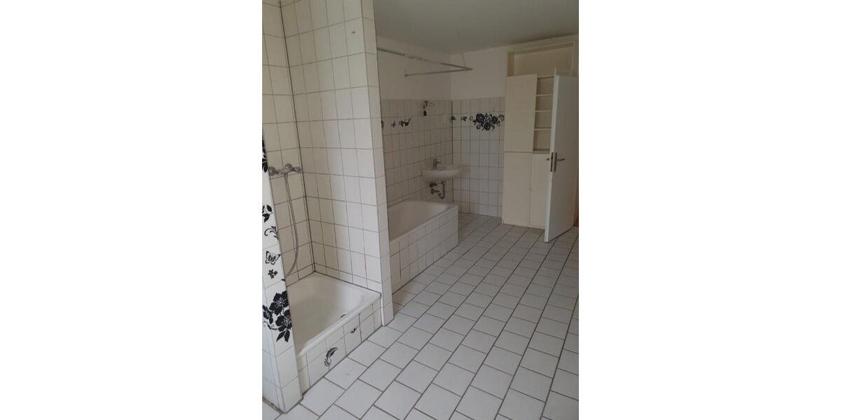 Etagenwohnung Schwerte - 4 Zimmer, 125 m&sup2;, 1.100&euro; | Angebot:26201619