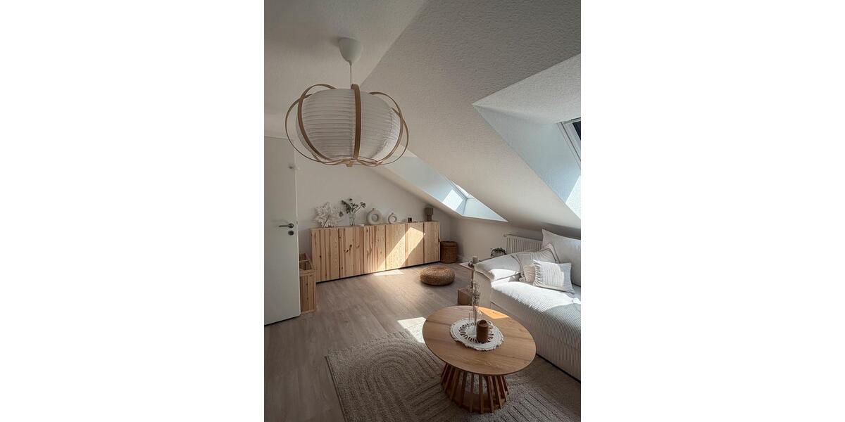 Dachgeschoßwohnung Unna - 4 Zimmer, 75 m&sup2;, 780&euro; | Angebot:25924174